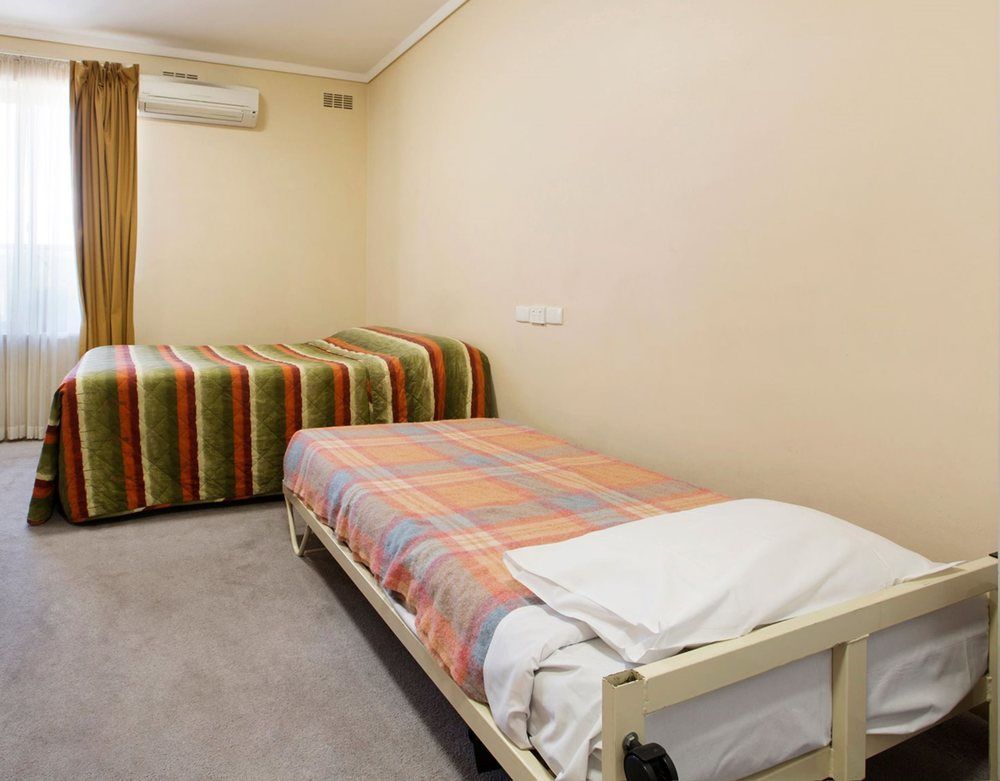 ไนท์แค็ป แอท โรส แอนด์ คราวน์ โฮเต็ล Hotel อลิซาเบธ ภายนอก รูปภาพ