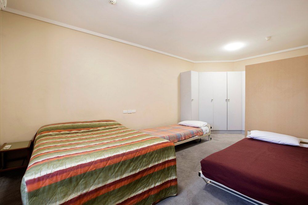 ไนท์แค็ป แอท โรส แอนด์ คราวน์ โฮเต็ล Hotel อลิซาเบธ ภายนอก รูปภาพ